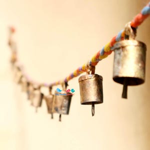 Garden Front Porch Decor Garland Wind Chimes, Colorful Long String of Rusty Bells Holiday Mantel Decor Christmas Bell Ornament