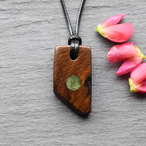 Irish Celtic Bog Oak Bogwood & Connemara Marble Pendant Necklace ancestory gift Ireland