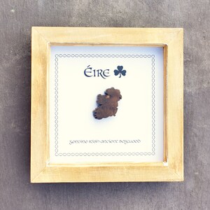 O'Connors Box Gerahmte Karte Outline of Ireland In Irish Bogwood