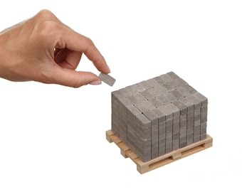Mini Bricks with Pallet, 1:12 Scale, Diorama Building Materials