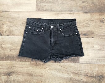 black levi shorts