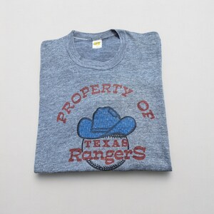 Vintage 80S Russell Athletic tshirt Property of Texas Ranger retro MLB baseball size XL fits M/L