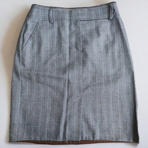 Max & Co. women&#39;s vintage 1990s gray wool skirt, size 42