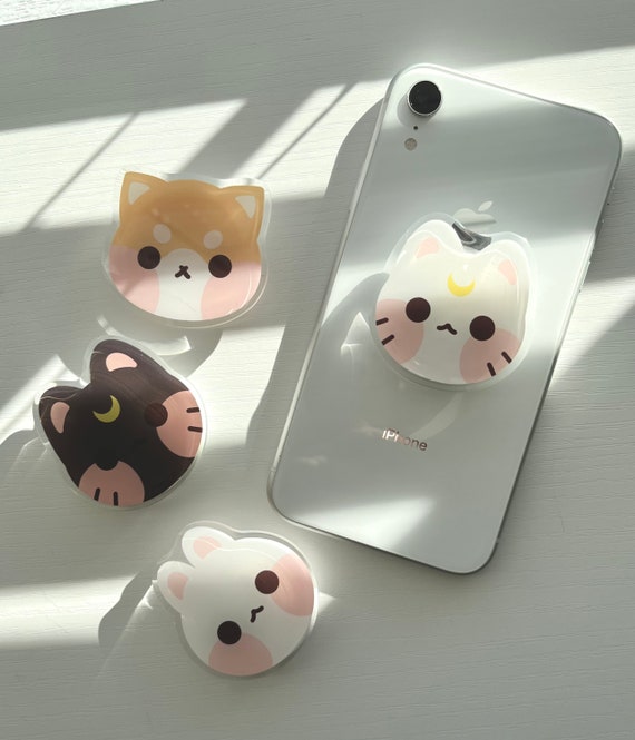 From Slippery to Secure: The Phone Grip Revolution