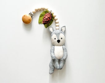 Wolf stroller mobile, wolf stroller toys , stroller accessory, stroller lanyard, montessory toy, pram felt toy, neutral gender gift