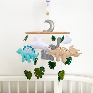 Dinosaurs baby mobile, boy nursery decor, congratulations pregnancy gift, first time moms, baby shower gift, boy unique, expecting mom gift
