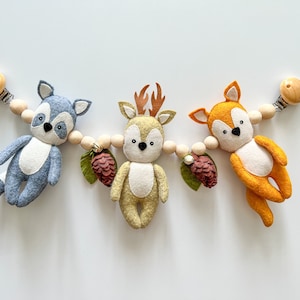 Woodland stroller garland, stroller accessories, woodland animal pram toy, baby pram rattle, stroller hanging toy, baby stroller mobile