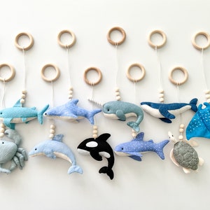 シーベビージム吊り下げおもちゃ、ベビーアクティビティセンターおもちゃ、ブルーベビープレイジムおもちゃ、モンテッソーリおもちゃ、シー保育園アクセサリー、ベビーシャワーギフト