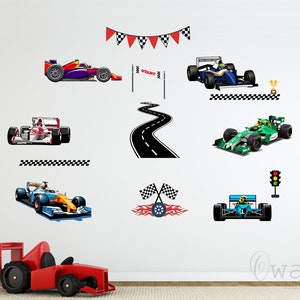 Naklejki ścienne Owenwallart Racing Car Pojazdy Drogi Naklejki ścienne do samodzielnego naklejania do pokoju dziecięcego Pokój dla chłopców Pokój zabaw