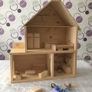 casa de muñecas de madera