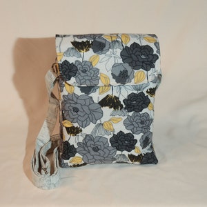Bolsa Crossbody Essentials Papoilas e Peônias