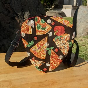 Pizza Crossbody Clasp Bag