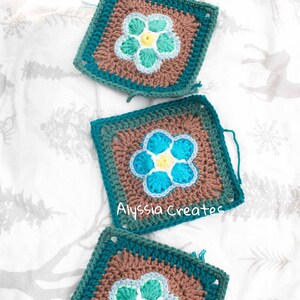 Forget Me Not Flower Granny Square Crochet PDF PATTERN - Intermediate (English) image 2