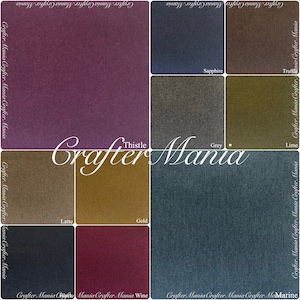 Pode incluir: Uma carta de cores com 10 amostras de tecido. As amostras são etiquetadas com os nomes: Thistle, Latte, Gold, Grey, Sapphire, Lime, Wine, Black, Marine e Truffle.