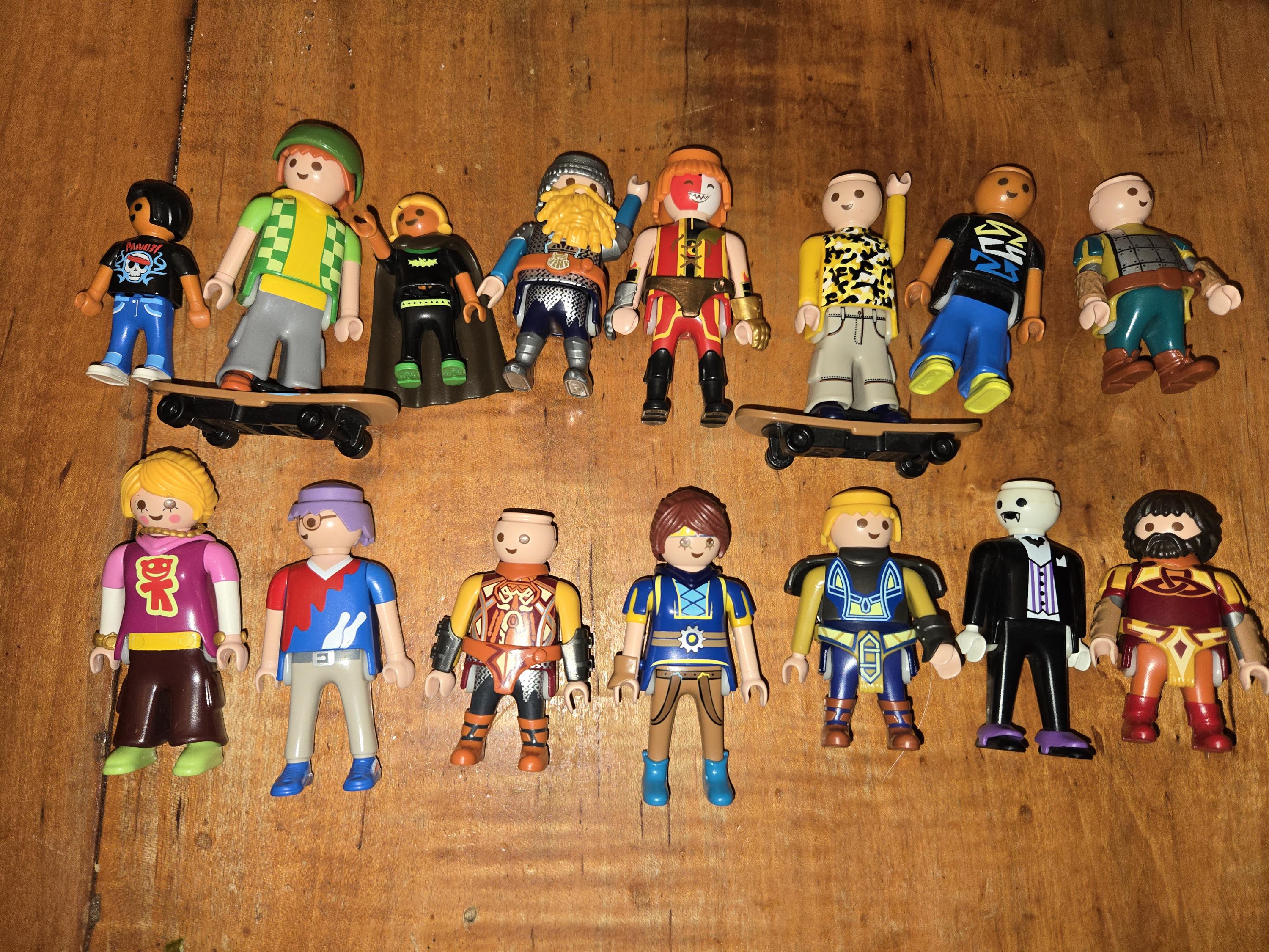 多彩なフィギュアと小物セット geobra playmobile