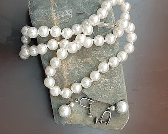 Lustrous Vintage Faux pearl necklace and earring set, 1970’s