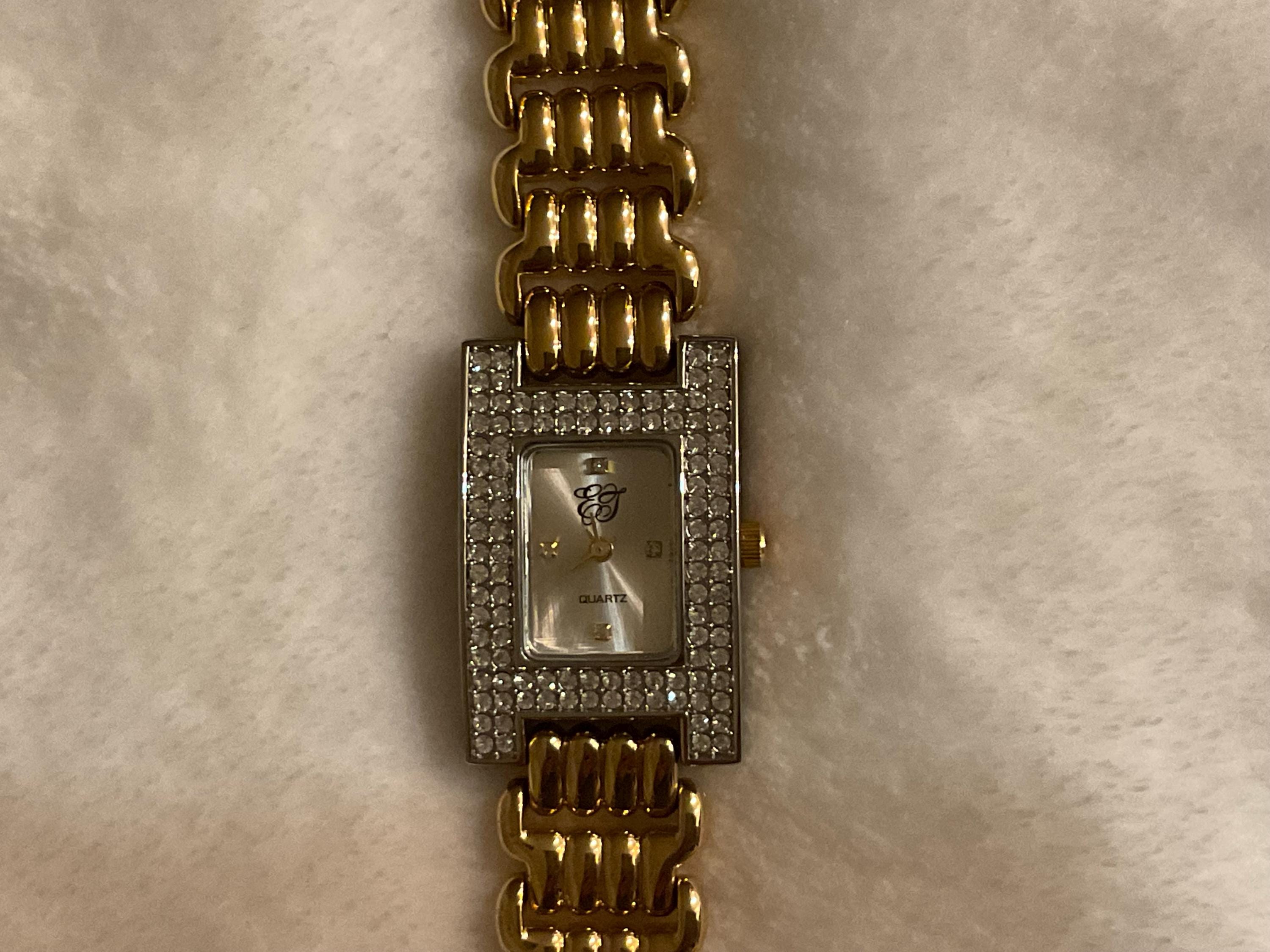 Vintage, Elegant, White Diamonds, Gold Elizabeth Taylor  display picture 1