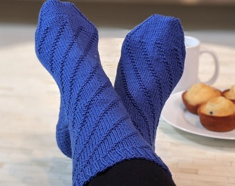 Easy Knit Spiral Socks Pattern