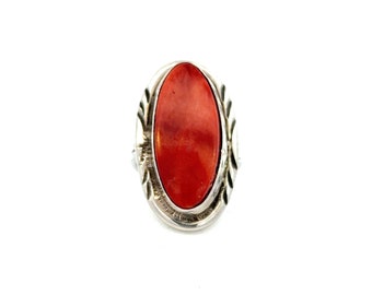 Vintage Sterling Silver Ring with Spiny Oyster Shell Stone
