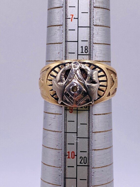 10k Gold Vintage Masonic Ring - image 1