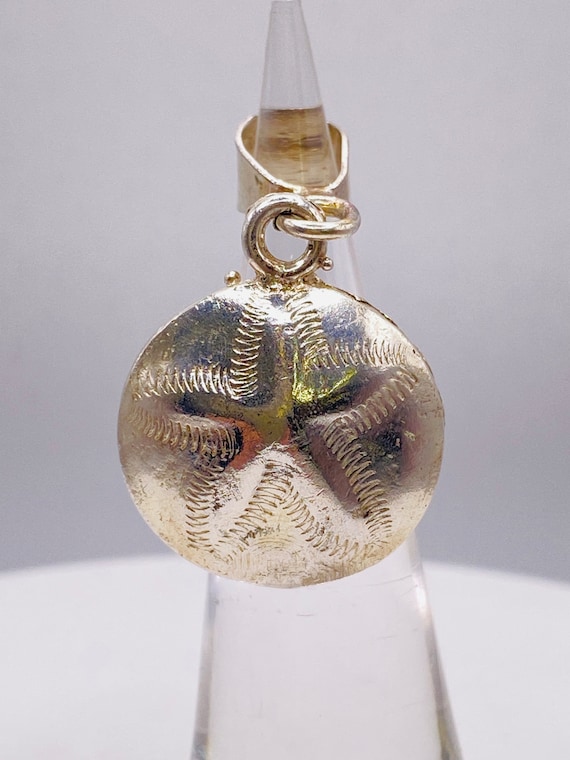 Aazon.co: Star Sand Dollar Pendant .925 Sterling Silver Ocean Beach Open Seashell Char