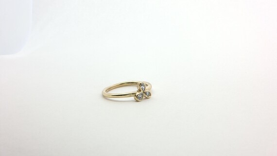 18K Yellow Gold Diamond Ring - image 1