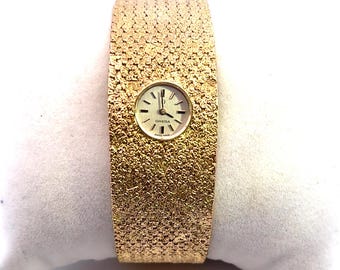 Vintage Ladies Omega 9K Solid Gold Manual Mechanical Dress Watch