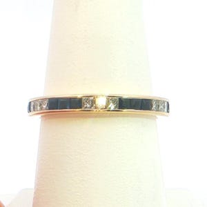 Solid 18K Yellow Gold Diamond and Sapphire Band Ring - Size 6.75