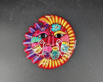 Sol de Talavera Mexicana con Adorno de Pared Luna 5 1/2'' por 5 1/4''