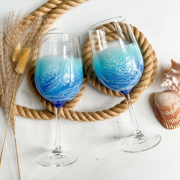 Oceaangolven wijnglazen | Inwijdingsfeest cadeau | Epoxyhars Oceaan | Huwelijkscadeau | Strandliefhebber wijnglazen | Kustdecor