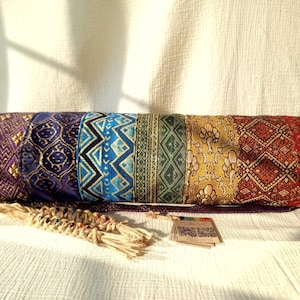 Regenboog yogatas met gouden accenten, veelkleurige yogatas, 7 chakra's yogatas, kleurrijke hoes yogamat, cadeau voor yogi, cadeau yogaliefhebber