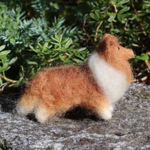 Needle Felted Collie/ Sheltie, Needlefelted dog, Hand made, Felt dog, Miniature, Gift for animal lover