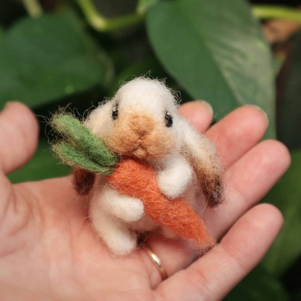 Needle Felted Lop Eared Bunny, Cottontail Rabbit, Little Bunnyrabbit, Gift for animal lover