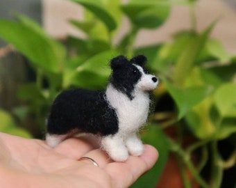 Needle Felted Border Collie Miniature: Handmade Wool Dollhouse Dog