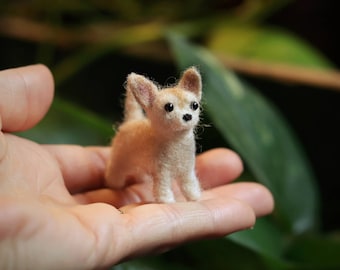 Chihuahua de fieltro de aguja, miniatura de casa de muñecas, perro de fieltro, regalo para los amantes de los animales