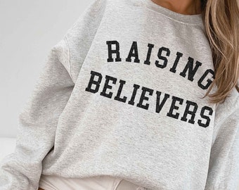 Criando creyentes Christian Merch Christian Crewneck Confianza en el Señor Camisa basada en la fe Camisa de adoración Jesús es Rey Ropa cristiana