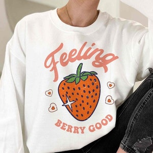 Strawberry Sweatshirt Strawberry Strawberry Sweater Print Foodie Clothing Gift Gardening Shirt Botanical Shirt Oversized Sweater Cottagecore