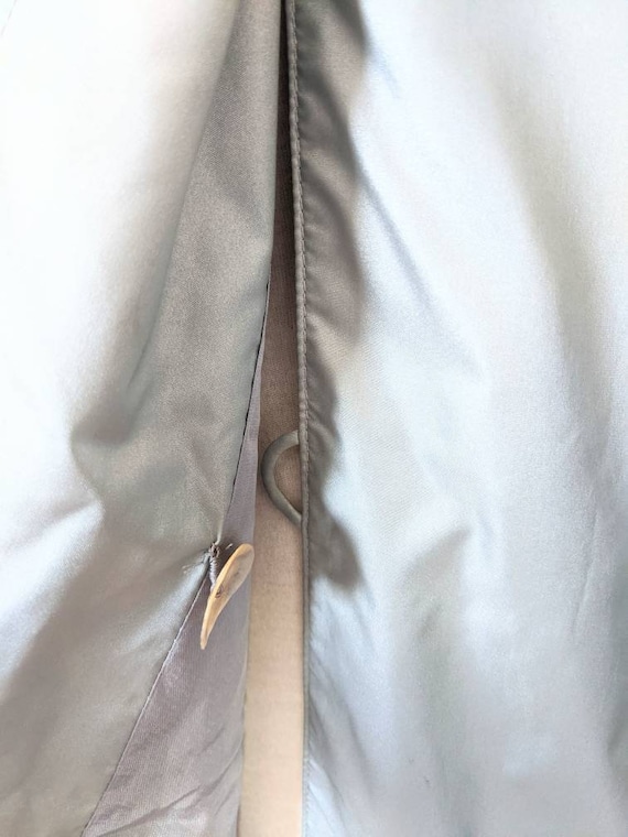 Vintage Silver Raincoat - image 9