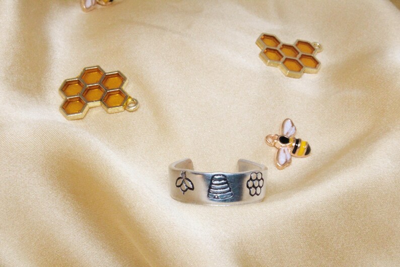 hand stamped honeybee ring