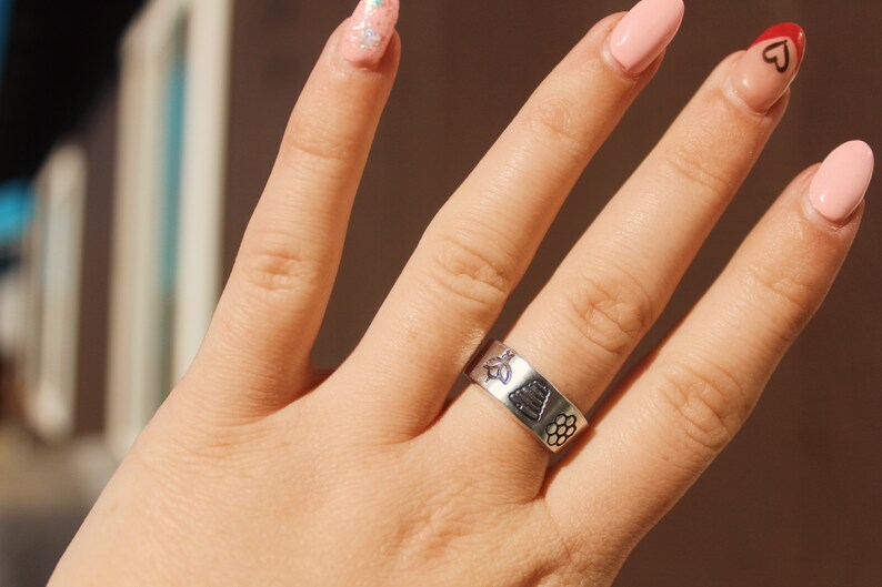 hand stamped honeybee ring