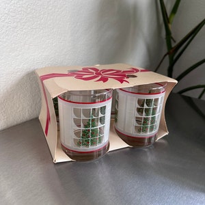 sapin de Noël vintage en verre | Fabriqué aux États-Unis | Design classique des Fêtes | Servez du whisky, du lait de poule crémeux ou d&#39;autres boissons | Lot de 4