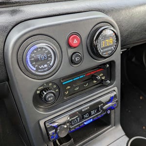 Suporte para manômetro de saída de ar condicionado para Mazda Miata 90-05, compatível com sonda lambda de banda larga Innovate 3918 MTX-L.