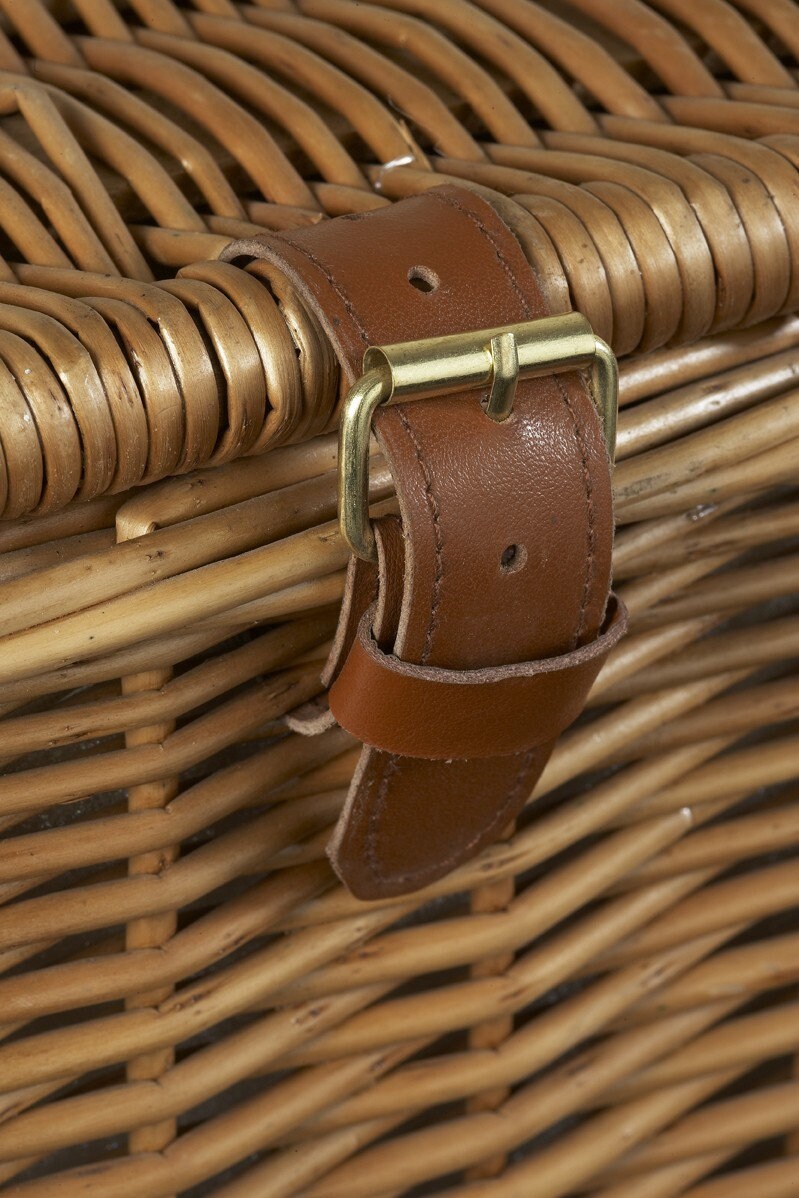 Reduceddeluxe Picnic Basket for 4 Matching Blanket Glasses Etsy UK