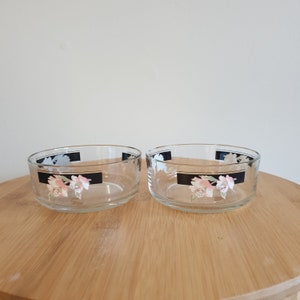 2 Retro Dessert Bowls. Dessert Bowls. Trinkets Bowls. Made In Italy. Entertaining. Décor. Floral Motif. Vintage 80's Bowls