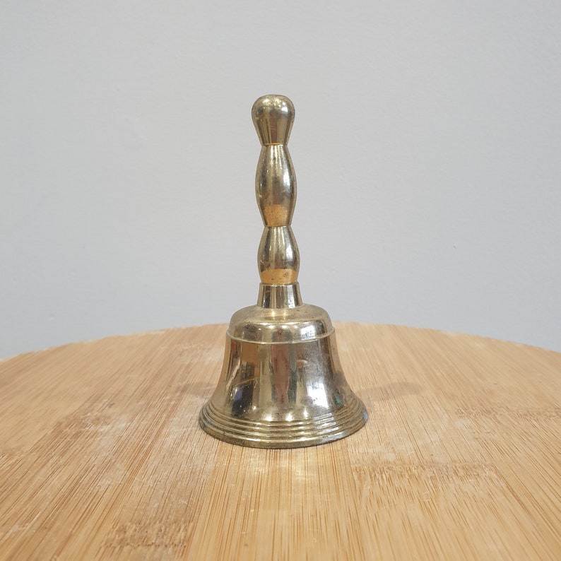 Vintage Brass Bell. Solid Brass Bell. Decorative Hand Brass Bell. Desk Bell. Gift. Unique bild 1