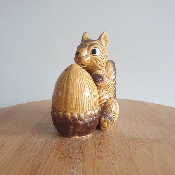 Vintage Ceramic Squirrel With Acorn Nut Salt And Pepper Shaker Set. Mid Century Japan. Decorative Kitchen Accessory. Gift. Unique