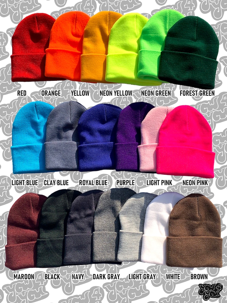 Peut inclure: Une collection de 18 bonnets en diff&eacute;rentes couleurs, dont rouge, orange, jaune, jaune fluo, vert fluo, vert for&ecirc;t, bleu clair, bleu argile, bleu royal, violet, rose clair, rose fluo, marron, noir, marine, gris fonc&eacute;, gris clair, blanc et marron.