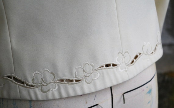 1980s white embroidered eyelet jacket - image 6