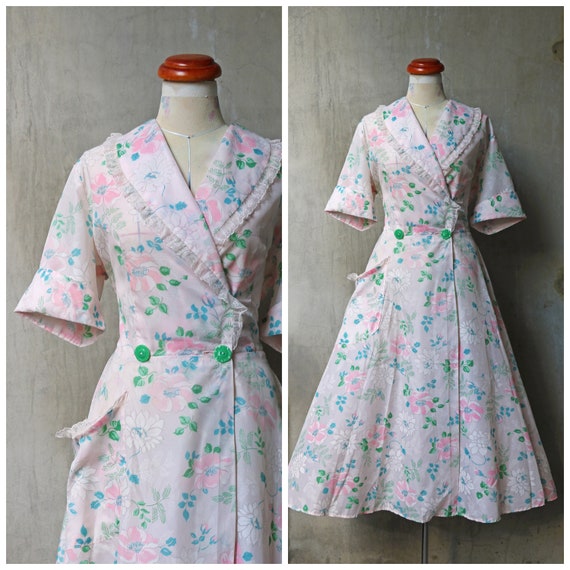 30s 40s floral silky dressing gown robe/ flowering