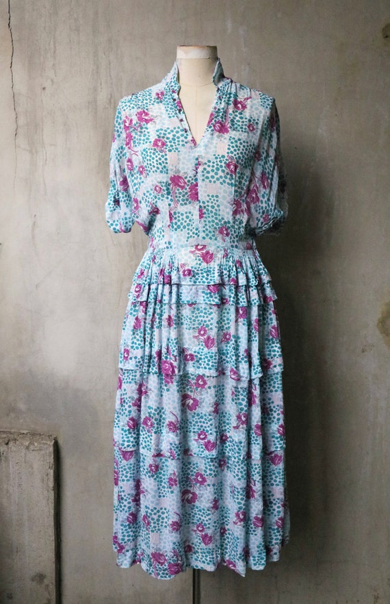 1940s blue violet novelty floral crepe rayon dress - image 2